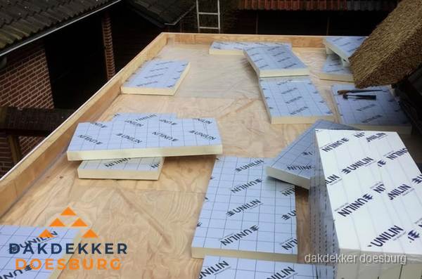 PIR isolatieplaten leggen op plat dak in Doesburg PIR isolatieplaten leggen op plat dak in Doesburg