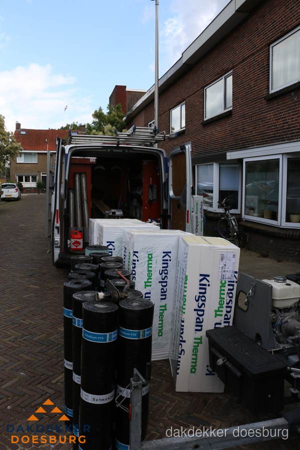 Levering van Kingspan isolatieplaten en bitumenrollen voor dakproject in Doesburg Levering van Kingspan isolatieplaten en bitumenrollen voor dakproject in Doesburg