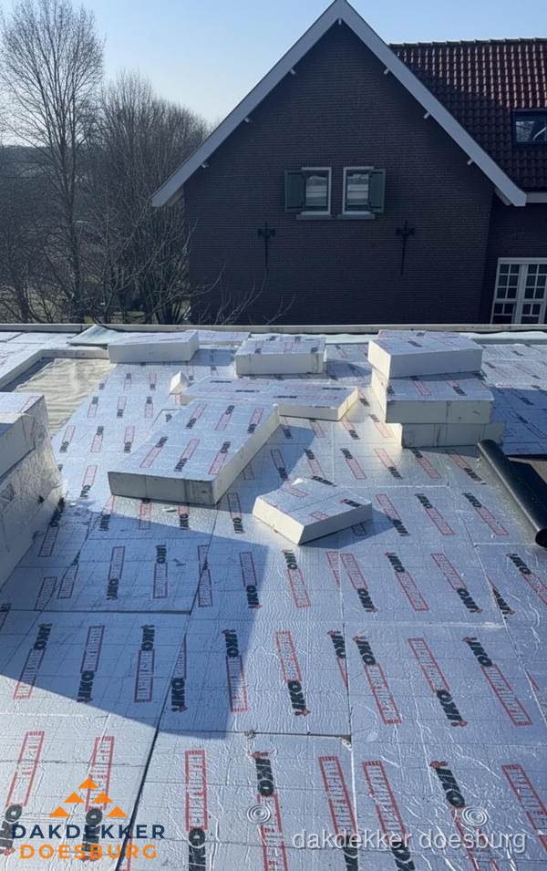 IKO PIR isolatieplaten op plat dak in Doesburg