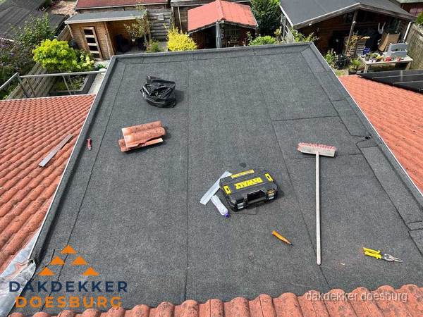 Nieuw plat dak met bitumen dakbedekking in Doesburg Nieuw plat dak met bitumen dakbedekking in Doesburg